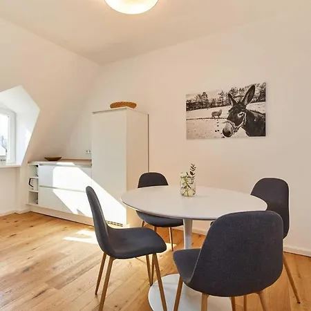 Neu!!! Moselbleibe Uferallee Commune fusionnée de Commune fusionnée de Bernkastel-Kues Extérieur photo